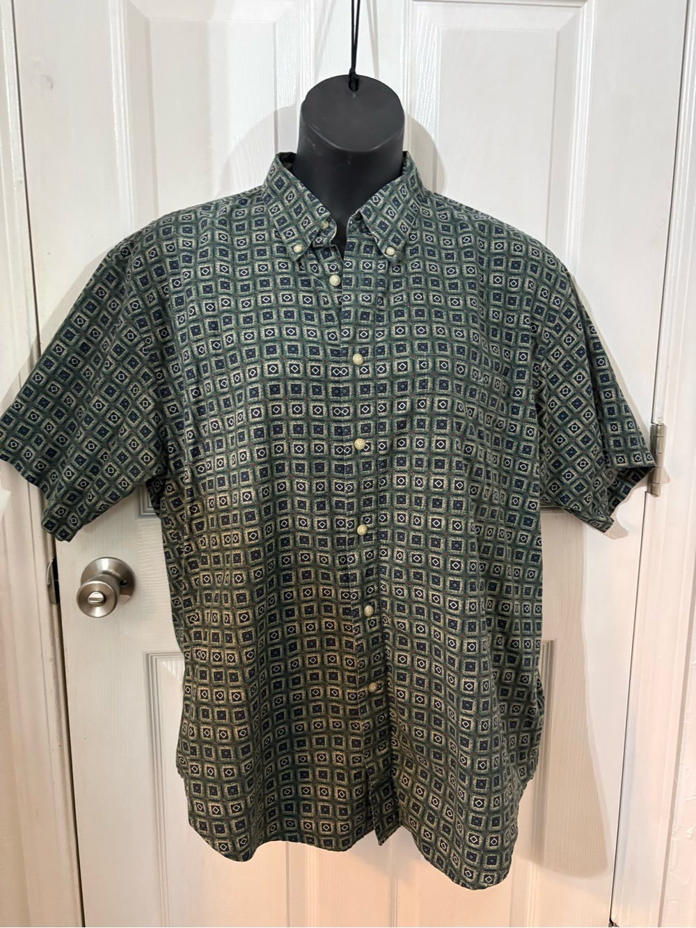 vintage, short-sleeve geometric button-up shirt